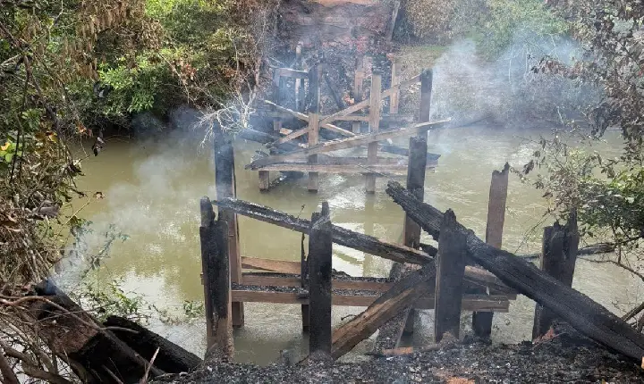 Ato criminoso destrói ponte na zona rural de Paranatinga