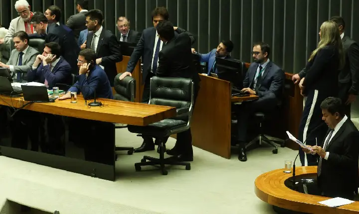 Câmara aprova em segundo turno PEC da Segurança Pública