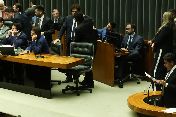 Câmara aprova em segundo turno PEC da Segurança Pública