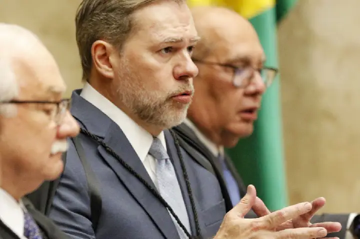 Fachin arquiva ação que pedia suspeição de Toffoli no caso Master