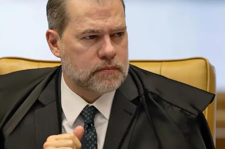 PF pede a Fachin suspeição de Toffoli no inquérito do Banco Master 