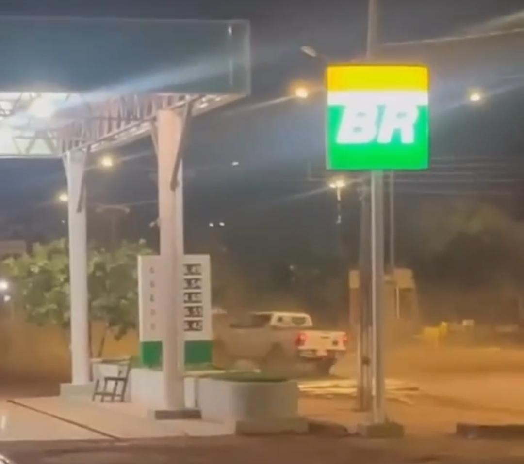 Vídeo mostra Playboy fazendo graça de caminhonete e sendo preso em Gaúcha do Norte